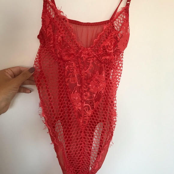 Coral Lace Bodysuit - Picture 3 of 4